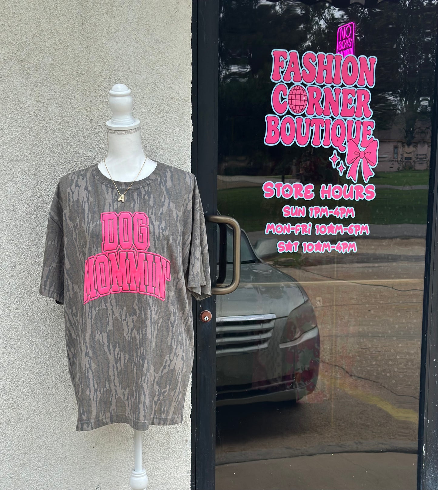 Dog Mommin Mossy Oak Tee
