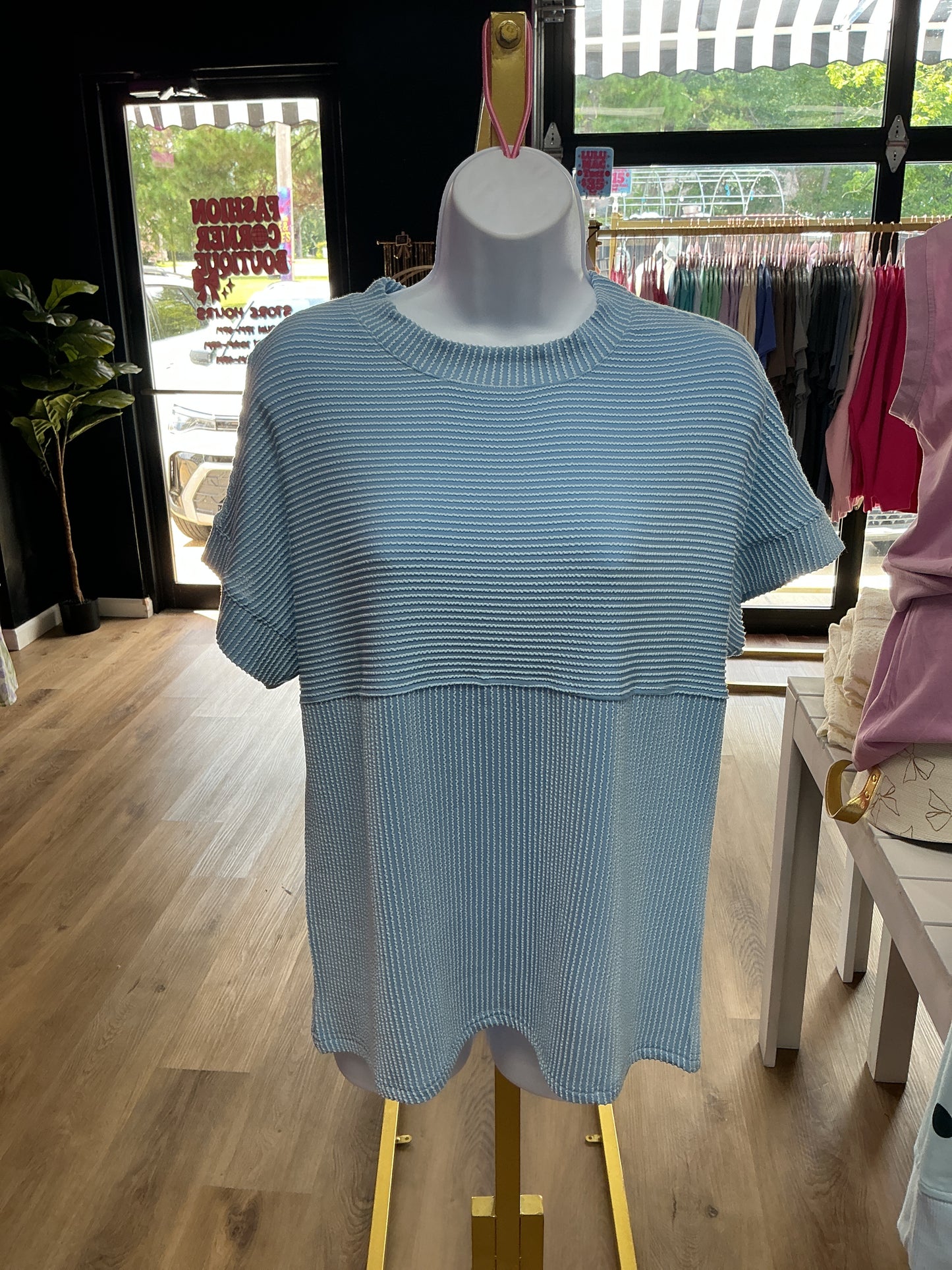 Blue ribbed tee